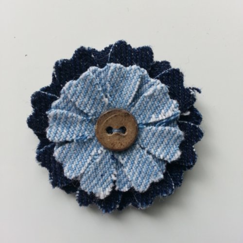 Fleur de 45mm en jean bleu foncé et bleu clair