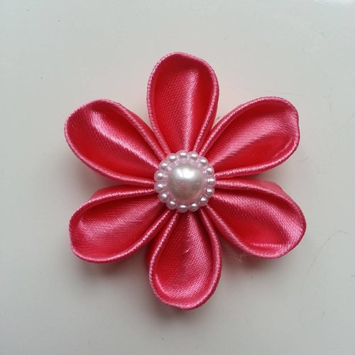 Fleur de satin  rose 5 cm 