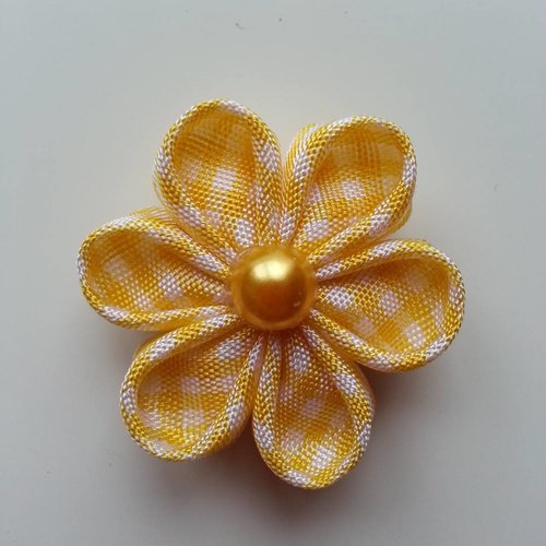Fleur tissu à carreaux blanc et jaune 4 cm  petales ronds 