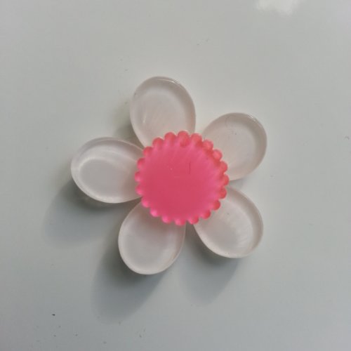 Fleur en plastique 36mm blanc et rose