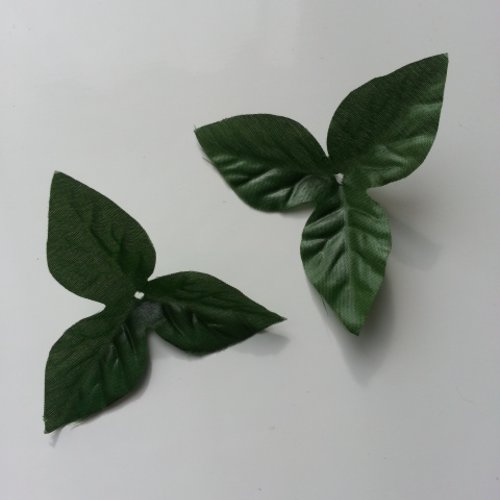 Lot de 2  feuilles artificielles en tissu  vertes  75mm