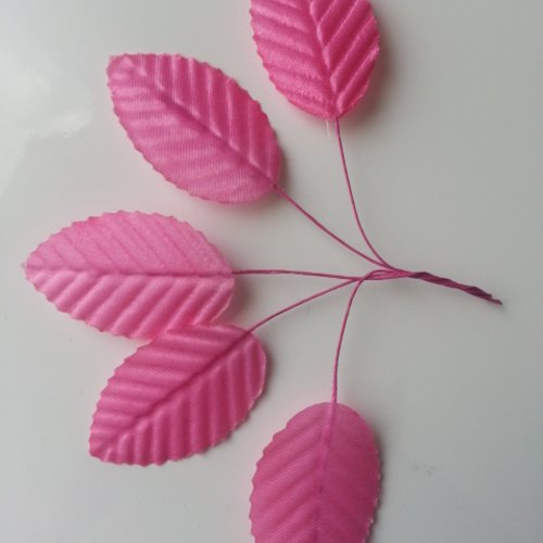 5 feuilles artificielles 30 x 50mm rose fushia