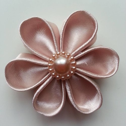 5 cm fleur de satin bronze rosé   petales ronds 
