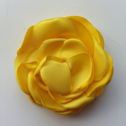 Fleur en satin de soie 50mm jaune