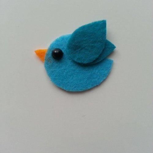 Petit oiseau en feutrine bleu   45**35mm 