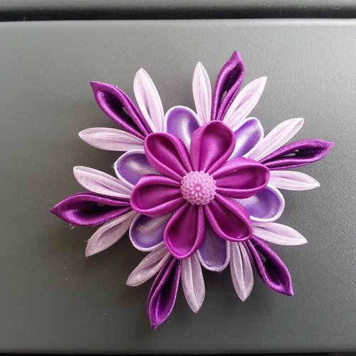 Grande fleur de satin rose mauve et violet 10/11 cm 