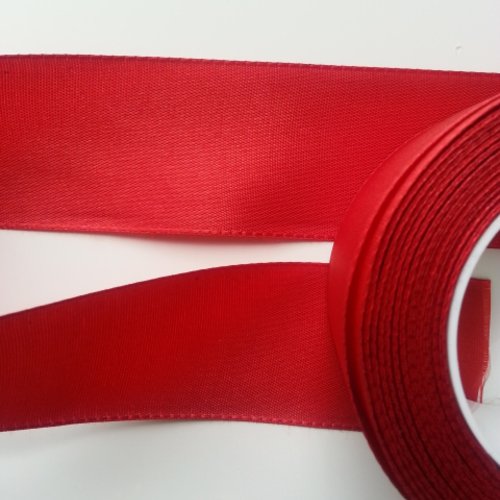 Un mètre de ruban polyester rouge   40mm
