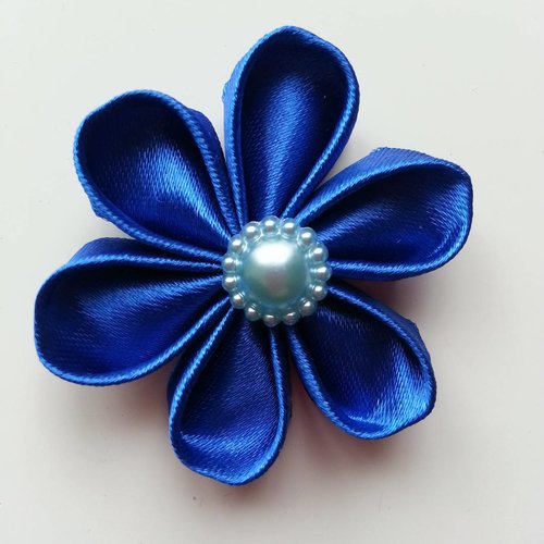 Fleur de satin bleue 5 cm