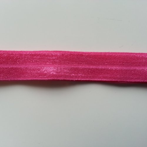 Bandeau cheveux  elastique extensible  de couleur rose bonbon