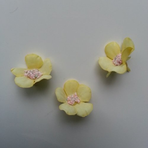 Lot de 3 fleurs artificielles en tissu 25mm jaune