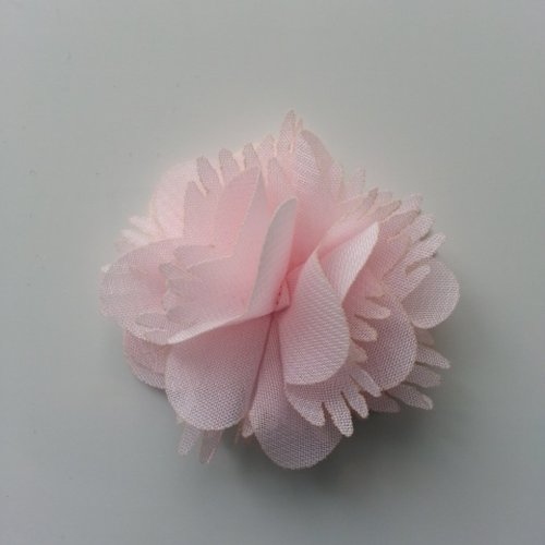 Petite fleur en tissu rose pale 4,5cm