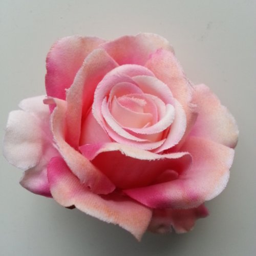 Tête de rose artificielle en tissu rose 70mm