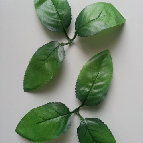 Lot de 2 triple feuilles artificielle vertes 70mm