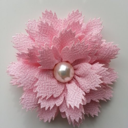 Fleur en tissu centre perle 60 mm rose clair