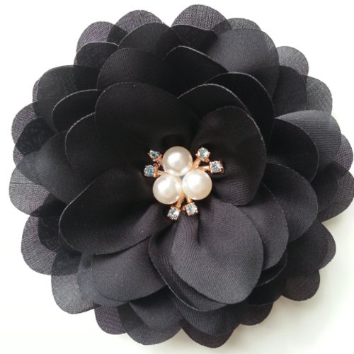 Grande fleur en satin de soie centre perle et strass 90mm noir