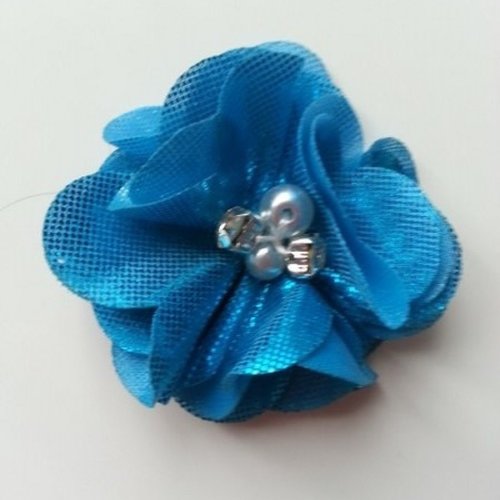 Fleur tissu brillant perle et strass bleu turquoise 50mm