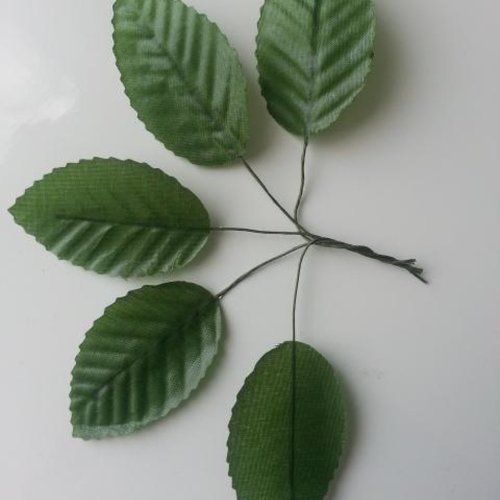 5 feuilles artificielles 30 x 50mm vert foncé