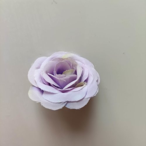 Petite fleur artificielle en tissu 30mm mauve