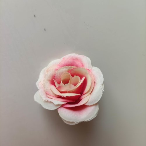 Petite fleur artificielle en tissu 30mm peche et rose