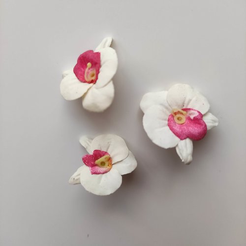Lot de 3 petites fleurs  en tissu 20mm ivoire et rose