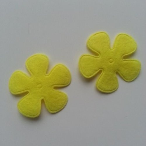 Lot de 2  fleurs en  feutrine jaune  45mm