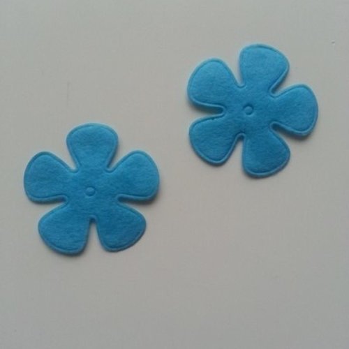 Lot de 2  fleurs en  feutrine bleu   45mm
