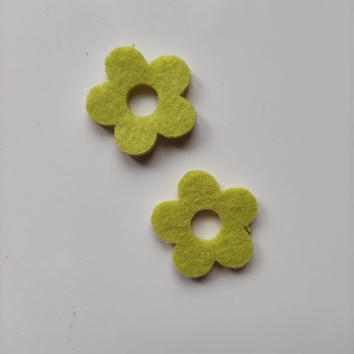 Lot de 2 fleurs en feutrine 30 mm vert