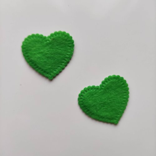 Lot de 2  coeur feutrine vert  25*25mm