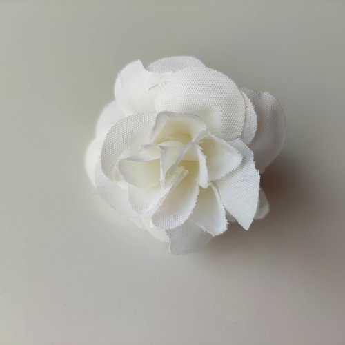 Fleur  en tissu ivoire 40mm