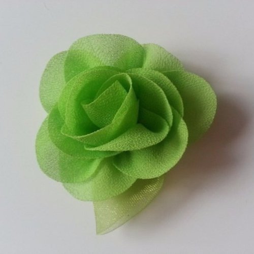 Fleur en mousseline avec feuille vert 50mm