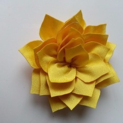 Fleur en tissu jaune 70mm