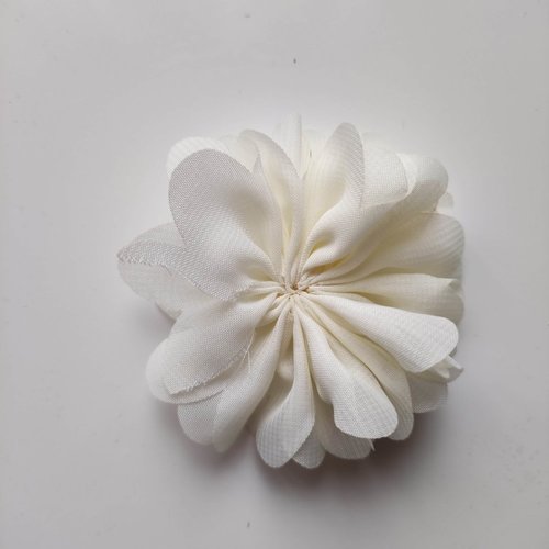 Fleur mousseline ivoire  70mm