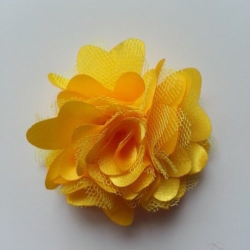 Rosette  fleur  satin et tulle jaune   50mm