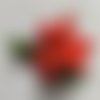 Tige florale pour composition florale de noel ou boutonniere tons rouge orangé et vert