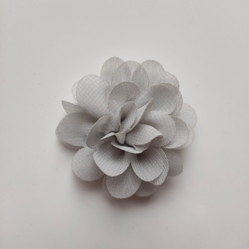 Fleur en tissu mousseline 50mm gris