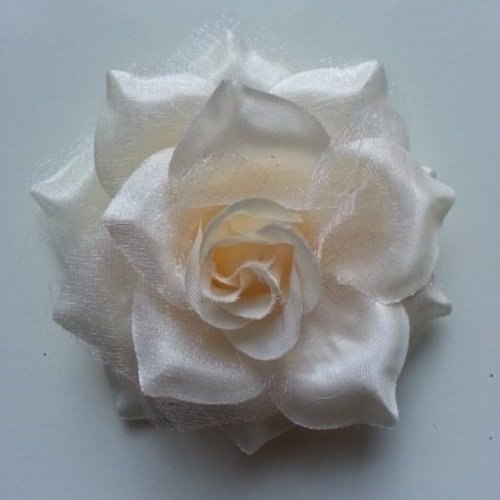 Rose artificielle bicolore  en tissu pêche clair  70mm