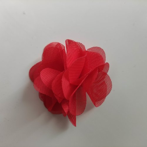 Petite fleur en tissu rouge   4cm