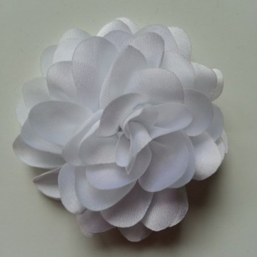 Fleur en mousseline de soie de 60mm blanc