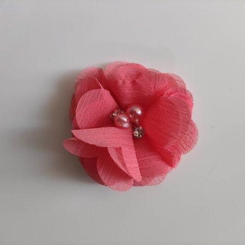 Fleur mousseline perle et strass  rose saumon 55mm