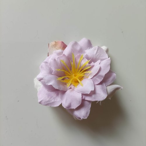Fleur artificielle en tissu mauve  50mm
