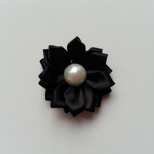 35mm fleur  en ruban de satin noir
