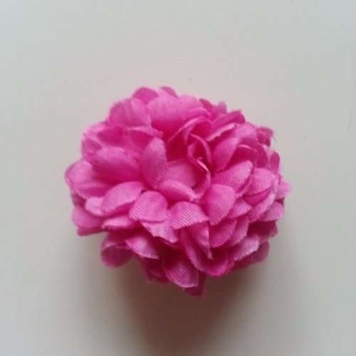 Fleur  pompon en tissu mauve prune 50mm