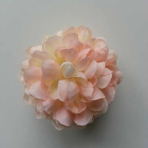 Fleur  pompon en tissu peche clair  50mm