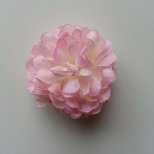 Fleur  pompon en tissu rose 50mm