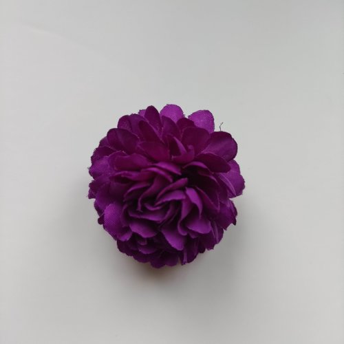 Fleur  pompon en tissu violet 50mm