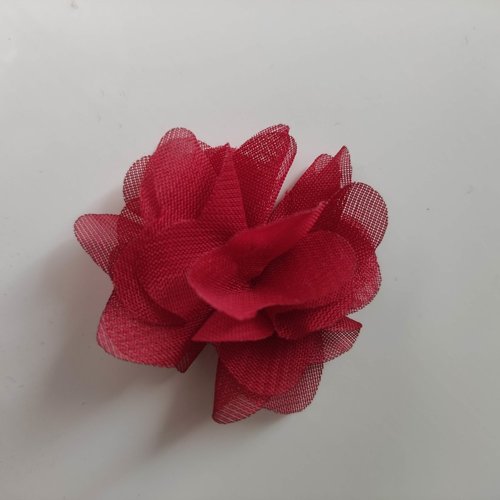 Petite fleur en tissu bordeaux   4cm