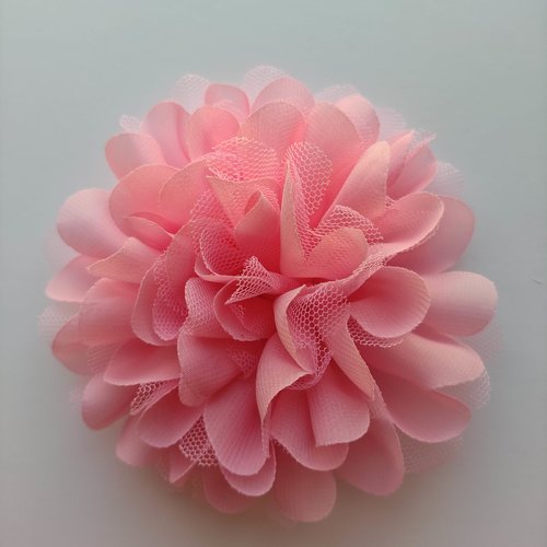 Grande fleur mousseline et tulle 11 cm rose moyen