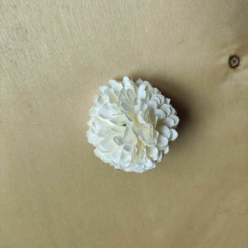 Fleur en tissu  oeillet de 45mm ivoire