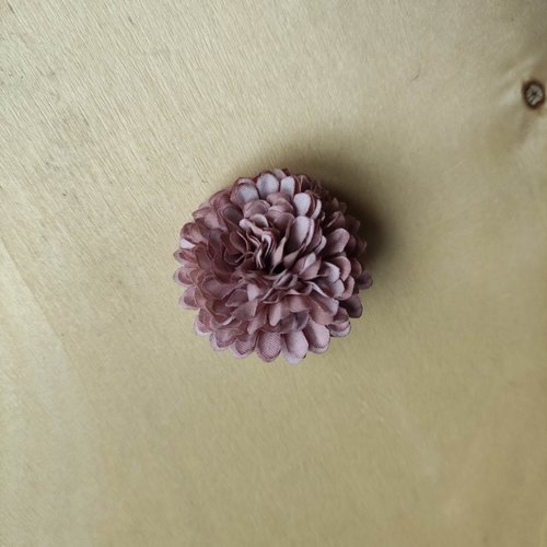 Fleur en tissu  oeillet de 45mm mauve