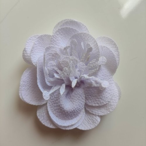 Fleur mousseline avec pistils  60mm blanc